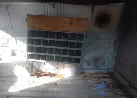 2013 Ford E-350 Super Duty Commercial from USA, damaged, VIN 1FTSE3EL8DDB24661